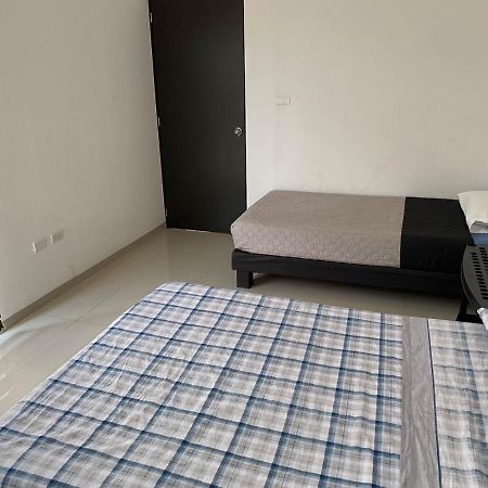 Casa Grande Y Comoda Cerca De Zona Industrial San Luis Potosí Eksteriør billede