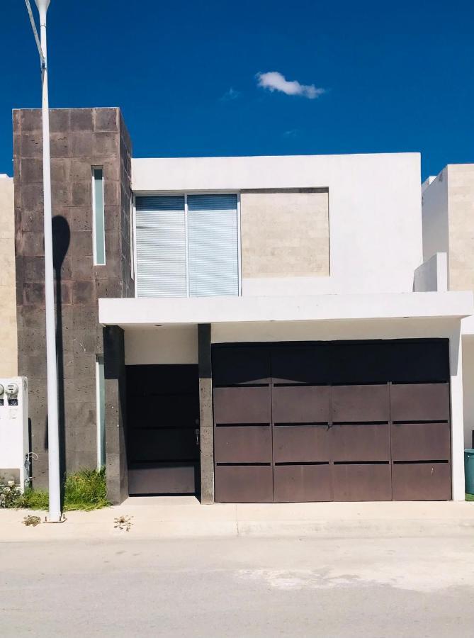 Casa Grande Y Comoda Cerca De Zona Industrial San Luis Potosí Eksteriør billede